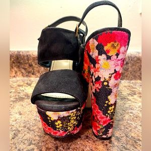 Pink and black shimmery elegant platform heels!